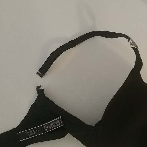 34D Victoria Secret padded black bra. - Picture 8 of 10